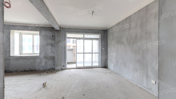 东方豪庭二手房实景图