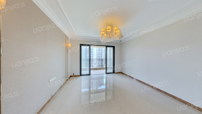 恒大御湖湾C区二手房实景图