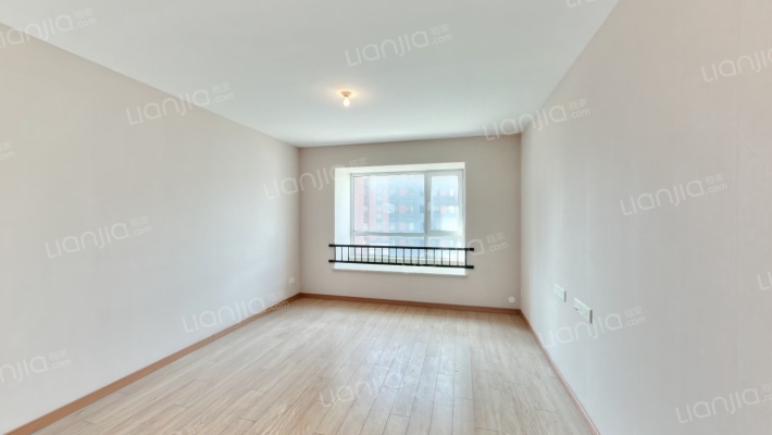 万科翡翠公园二手房实景图