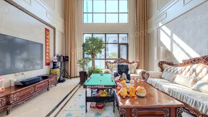 蓝天玖号院B区二手房实景图