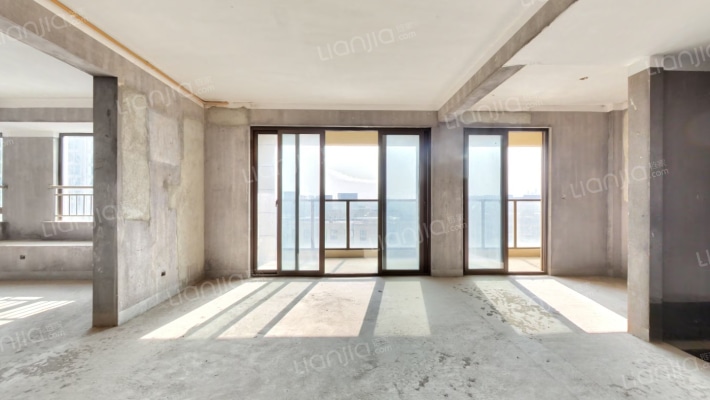 蓝高中心二手房实景图