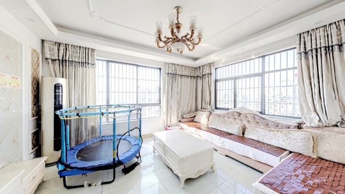 世代华府二手房实景图