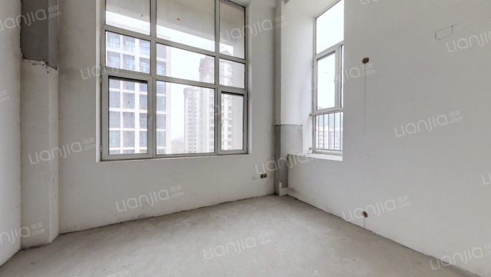 鲁商蓝岸丽舍二手房实景图