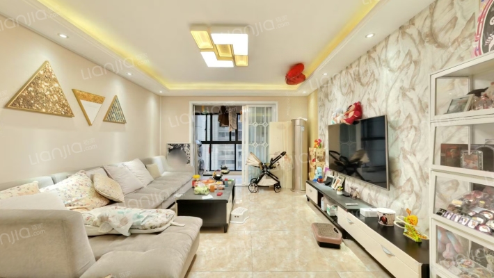 中建汇鑫花苑二手房实景图