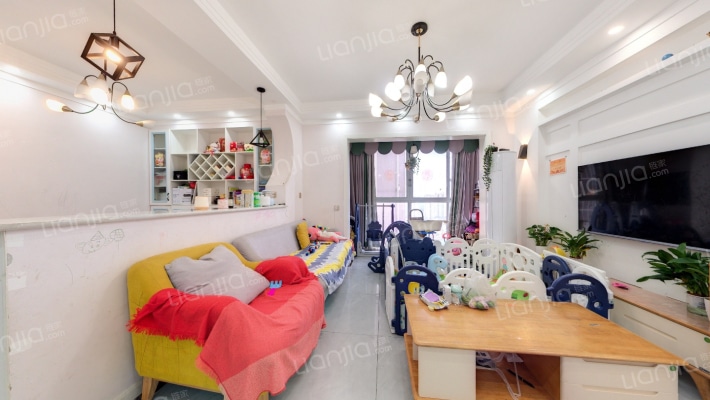 天湖国际二手房实景图