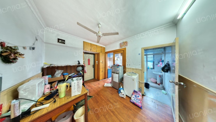 湖光新村二手房实景图