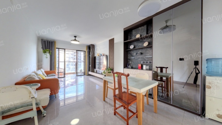 星河丹堤S2区二手房实景图