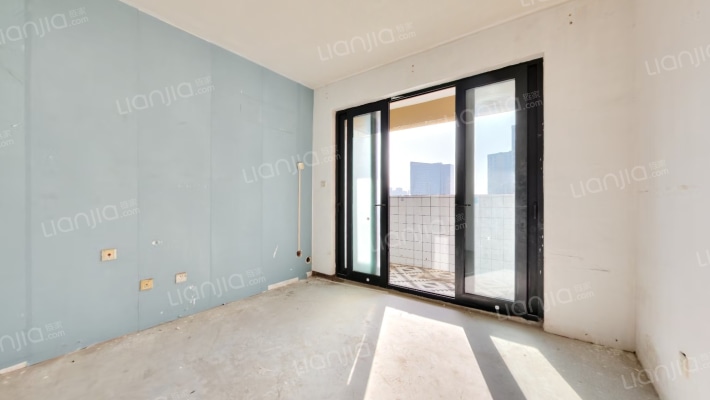 合景叠翠峰二手房实景图