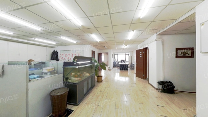 新华大厦二手房实景图