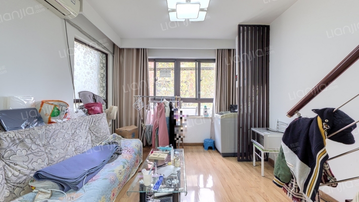 文一名门学府里二手房实景图