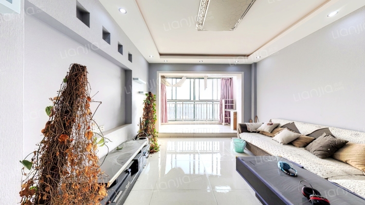 鑫江花苑二手房实景图