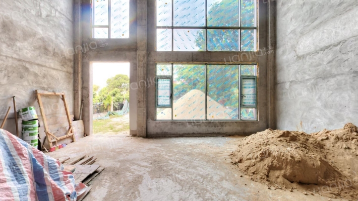 亚青游艇别墅二手房实景图