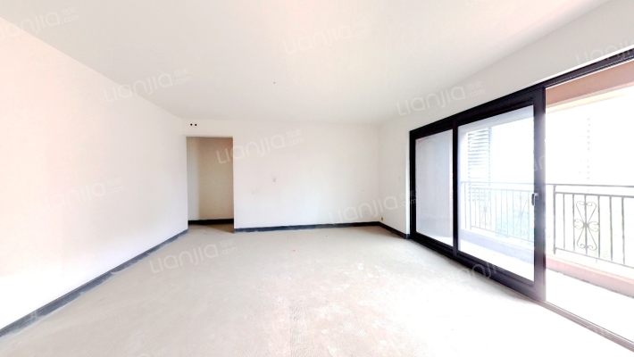 上东汇南区一组团二手房实景图