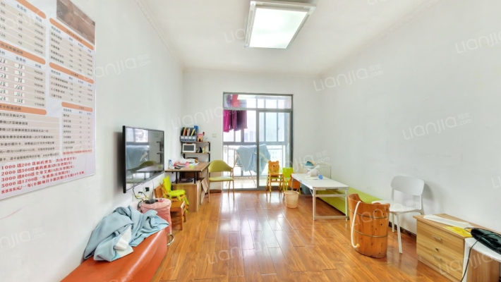 东方丽锦西区二手房实景图