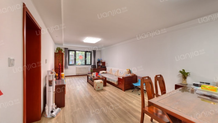 龙跃苑三区二手房实景图