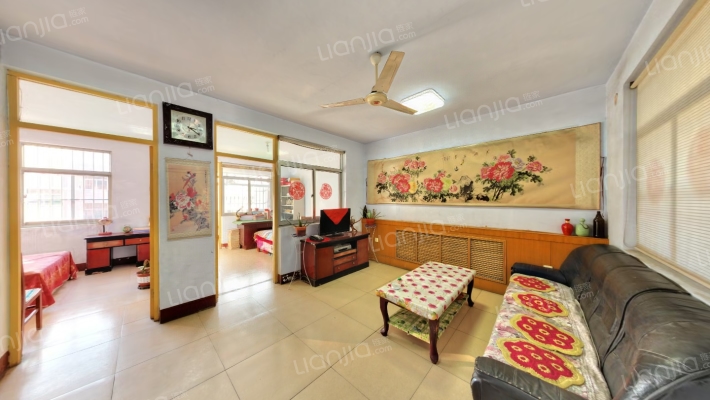 东岳小区二手房实景图