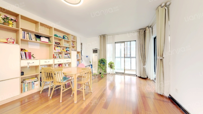 东湖大郡一期西区二手房实景图