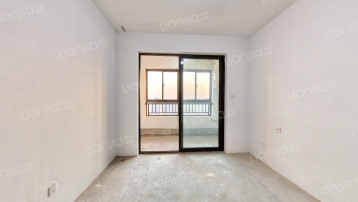 馆驿馨苑B区二手房实景图