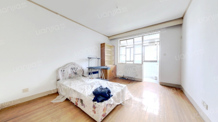 场中路2601弄二手房实景图