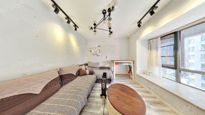 中天甜蜜小镇2组团二手房实景图