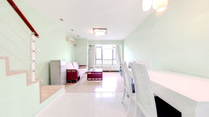 中宇国际公寓二手房实景图