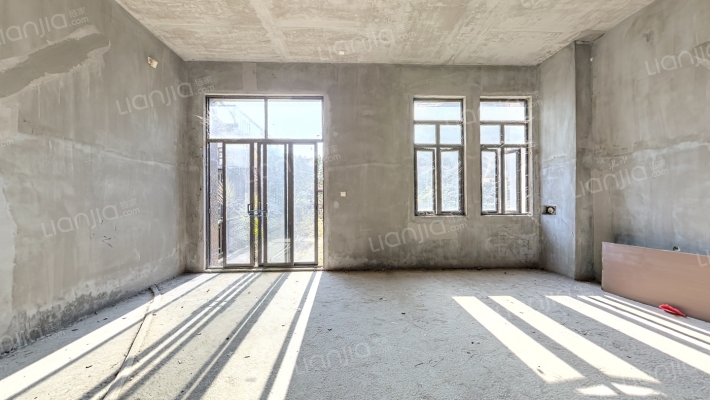 保利高尔夫郡岭墅二手房实景图