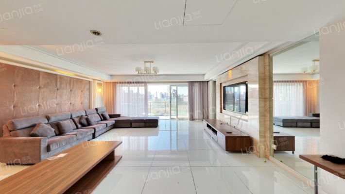 高尔夫国际公寓二手房实景图