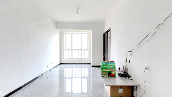 金海滨河城二手房实景图