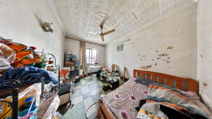 美专校街二手房实景图