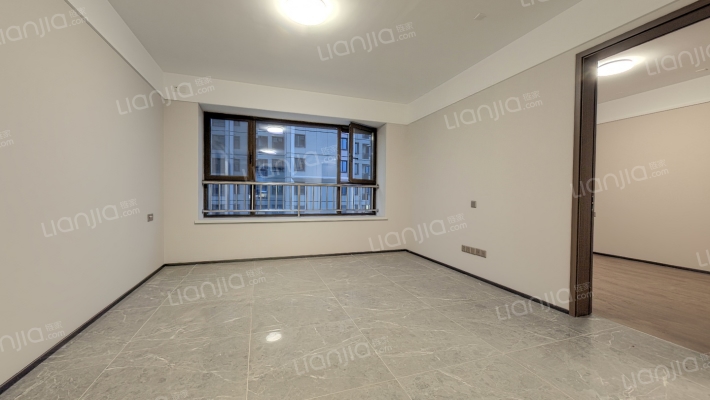 天地源云水天境二手房实景图