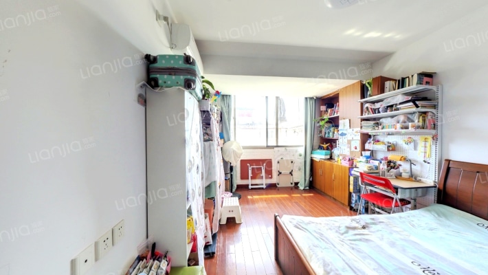 双辽新村二手房实景图