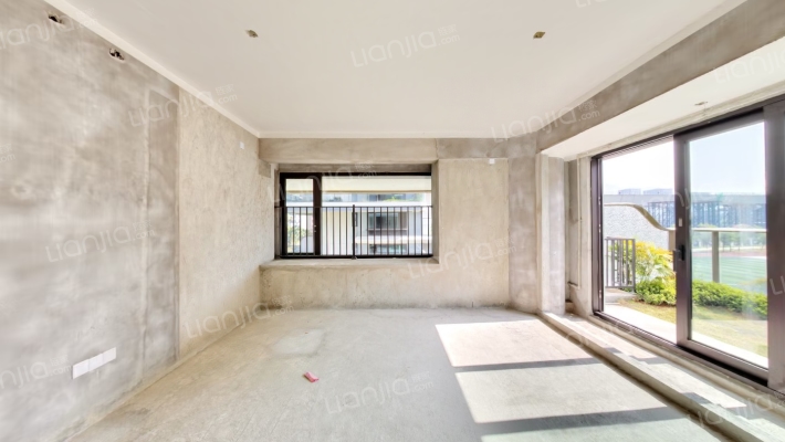 榕发誉湖二手房实景图