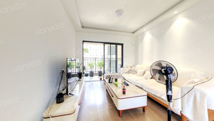 卓越东部蔚蓝海岸八期二手房实景图