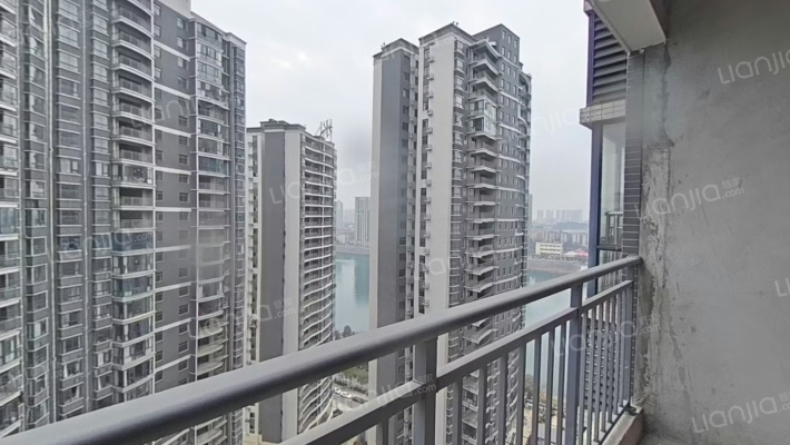 东洲水岸豪庭二手房实景图
