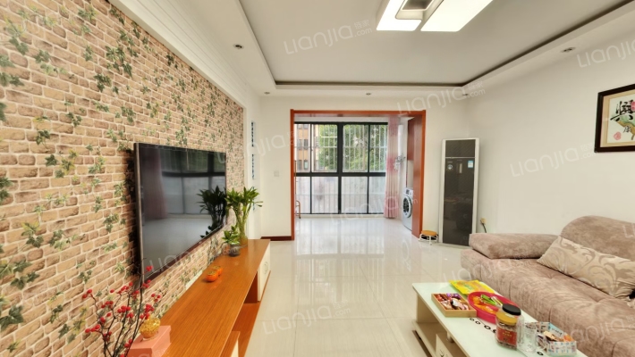 依云法国小城二手房实景图