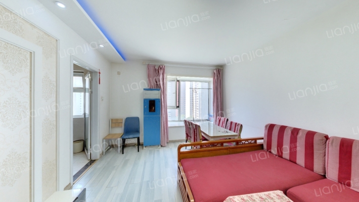 四季风情（贻港新城）二手房实景图