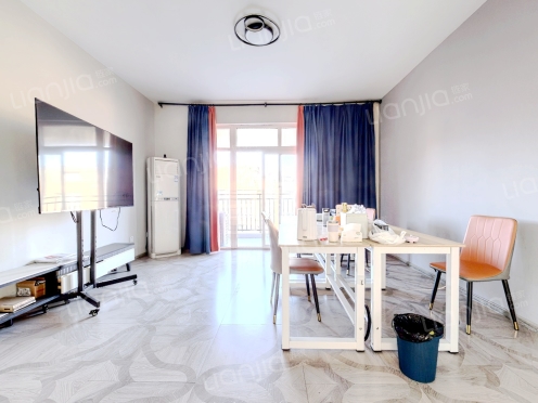 整租·置信学府杏林一期 4室2厅 东南