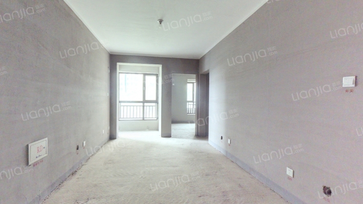 全南两居 毛坯随心装 不临高速不临华阳路，好楼层-客厅