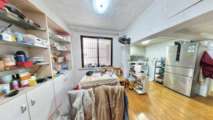 锡惠里住宅小区二手房实景图