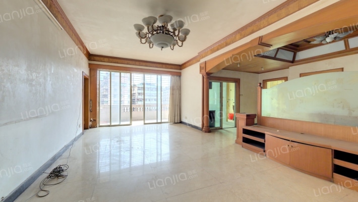 地中皇大厦商住楼二手房实景图