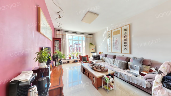 景观花园二手房实景图