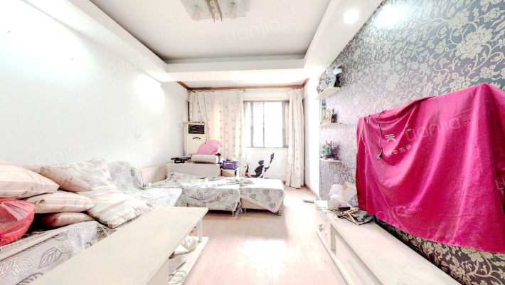 园林小区二手房实景图