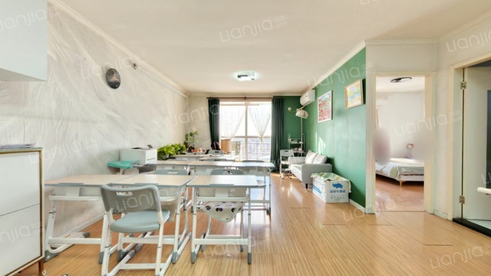 水上华城二手房实景图