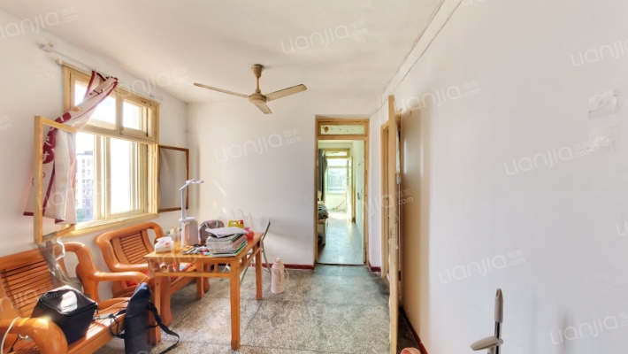 义仓小区二手房实景图