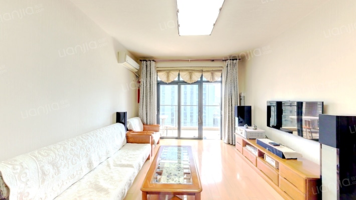 米兰公寓二手房实景图