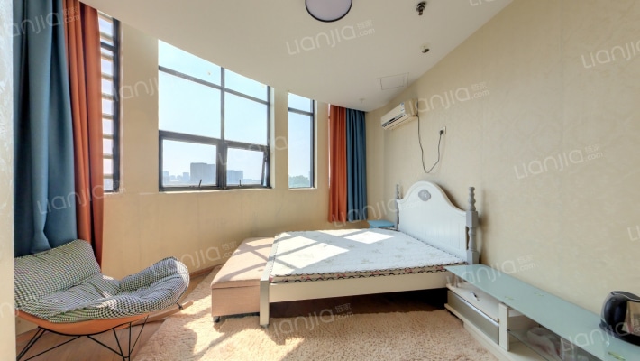 摩登公寓二手房实景图