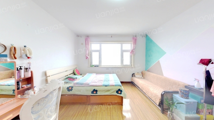 金色世界湾B区二手房实景图