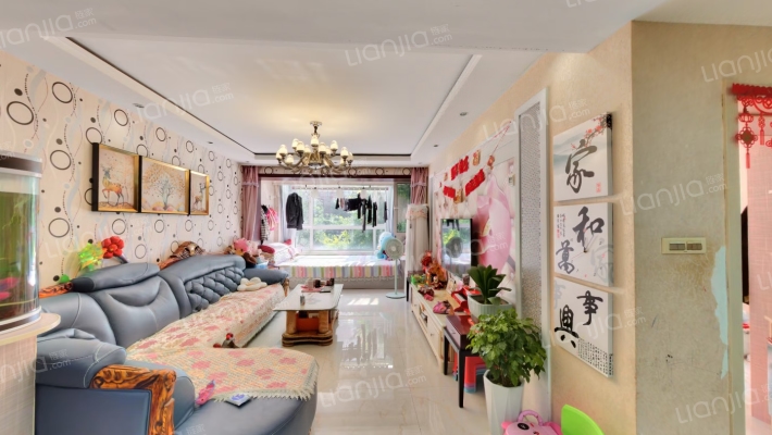 香槟蓝郡二手房实景图