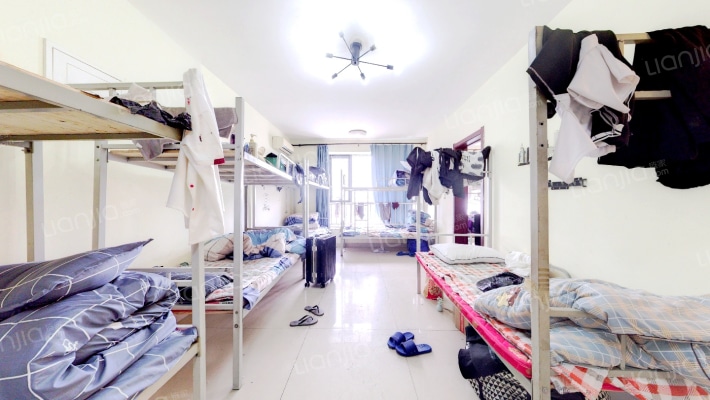 万达广场C区二手房实景图