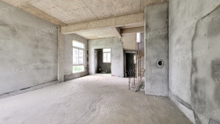 河畔花林二手房实景图